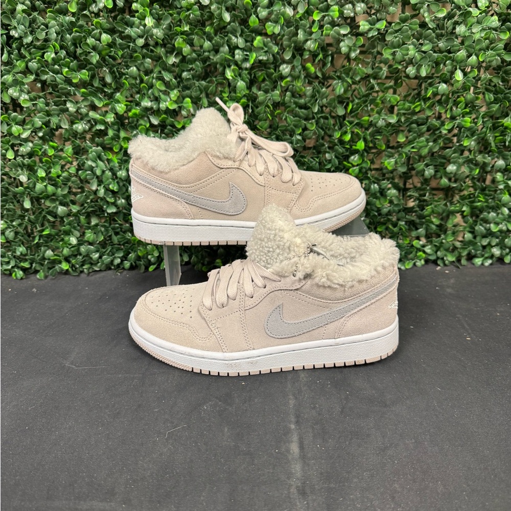 Jordan 1 Low Sherpa Fleece - W5.5